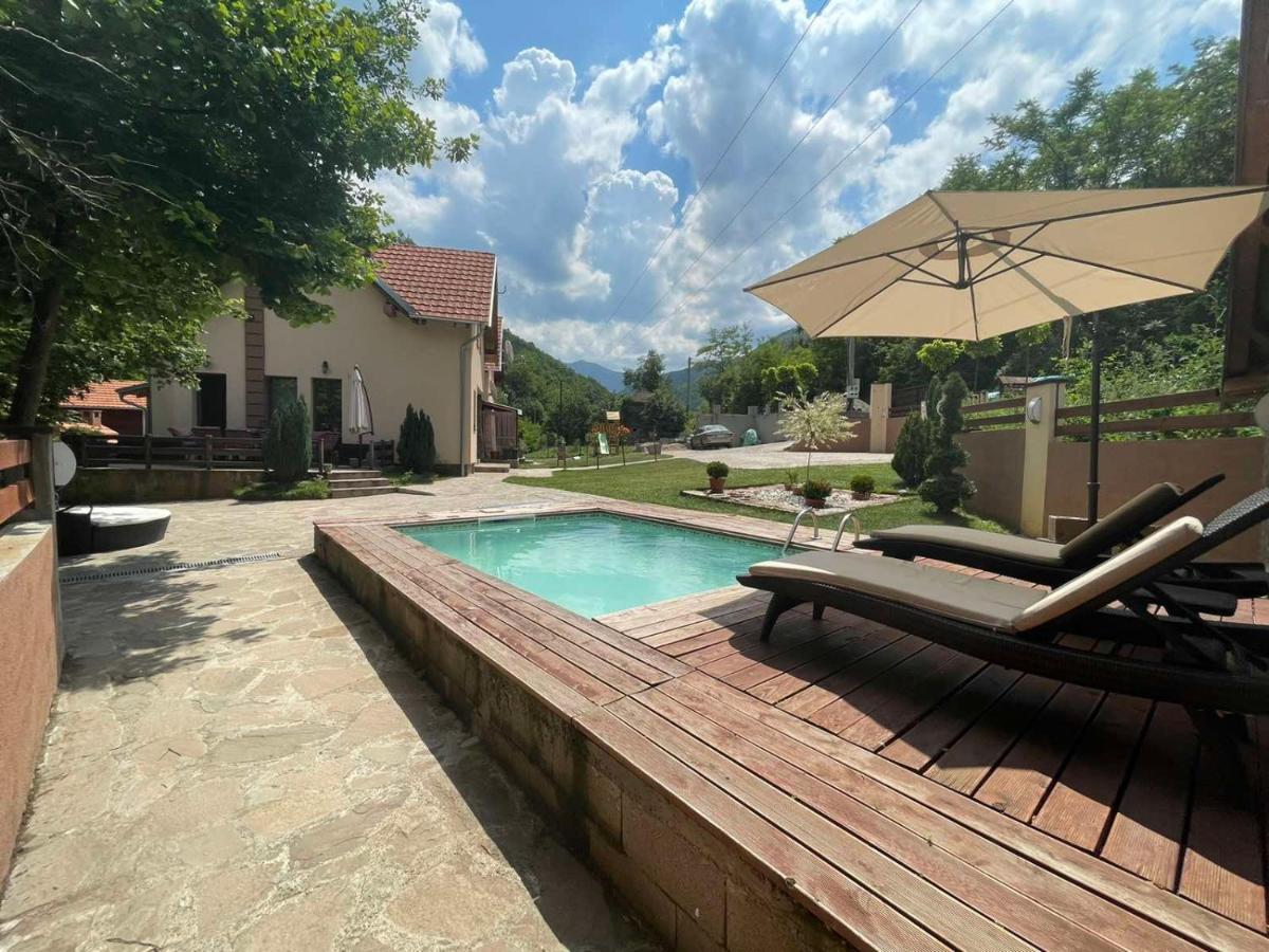 Lodge Zeleni Svet Crni Vrh Exterior foto